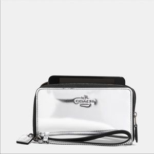 ✨Coach metallic Wallet!✨